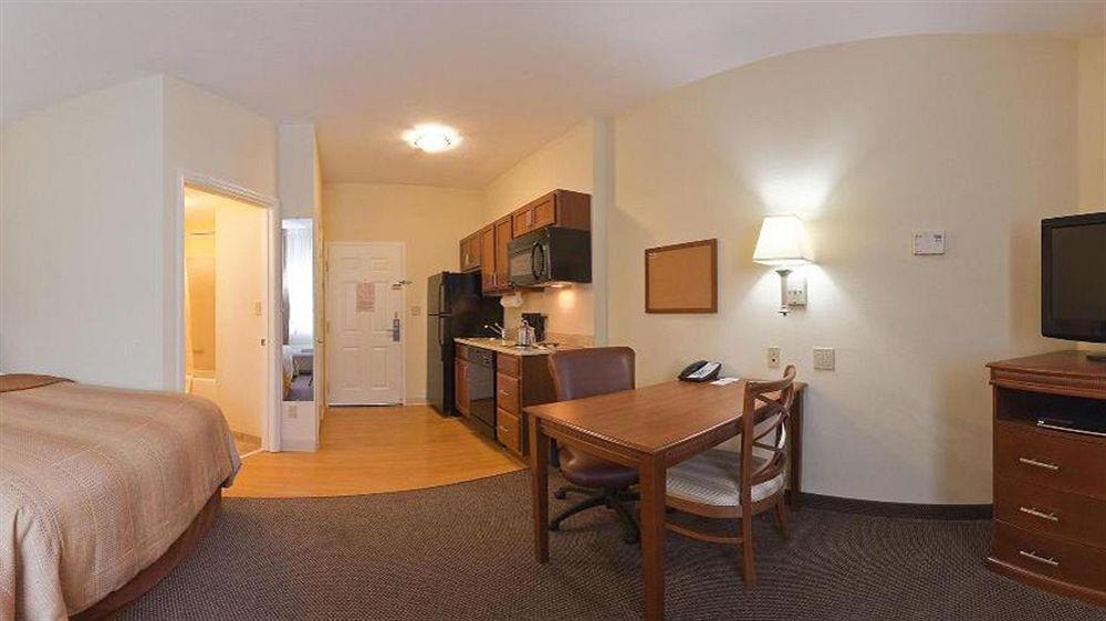 Candlewood Suites Fort Myers/Sanibel Gateway By Ihg Buitenkant foto