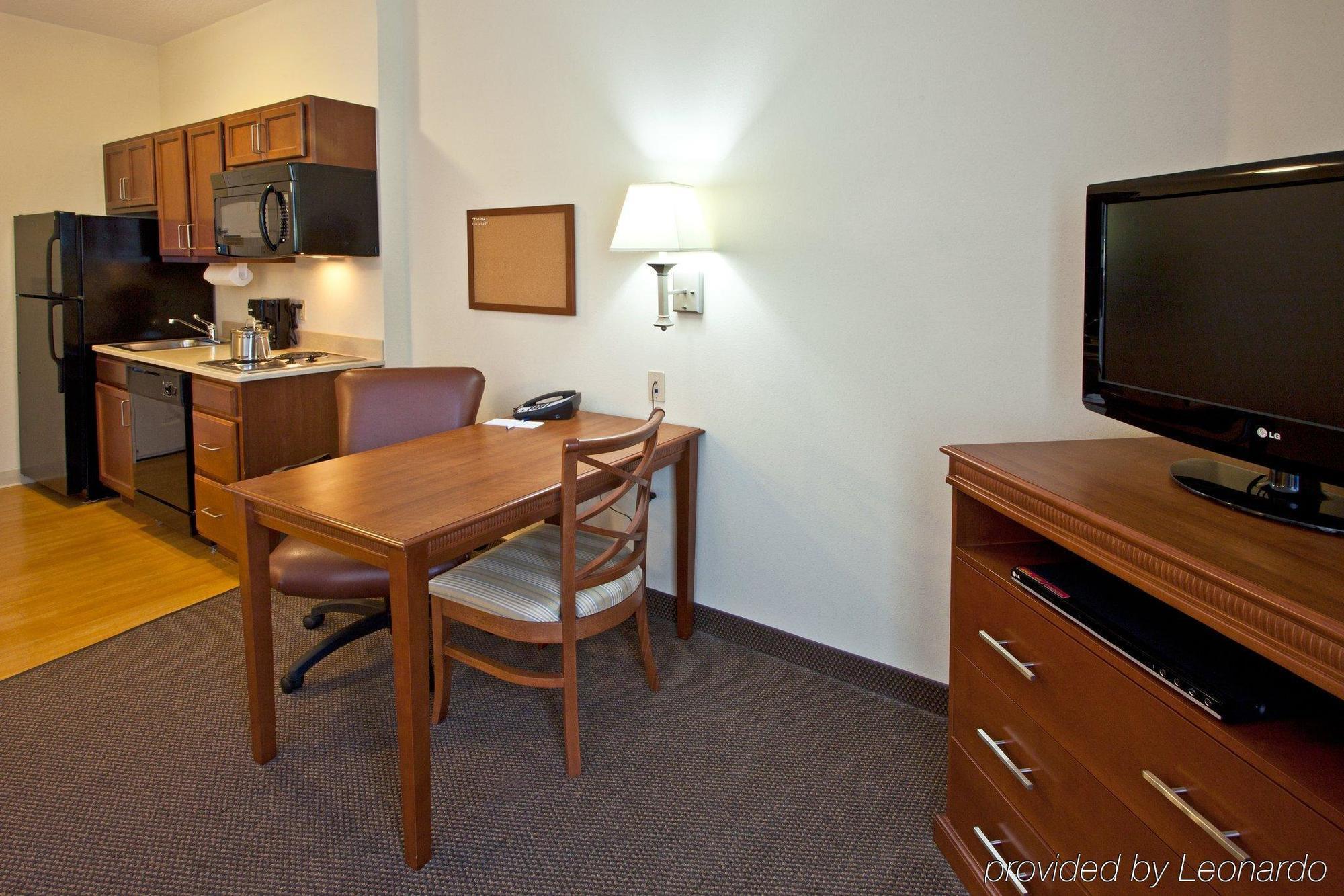 Candlewood Suites Fort Myers/Sanibel Gateway By Ihg Kamer foto
